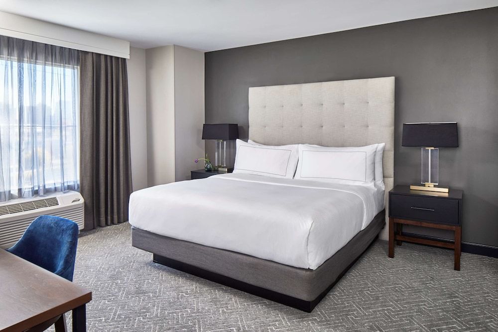 Suite, 1 Bedroom, Balcony