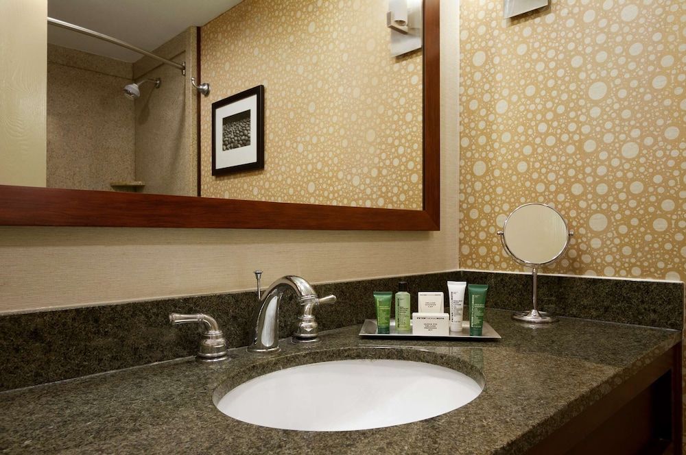 Superior Room, 1 King Bed, City View