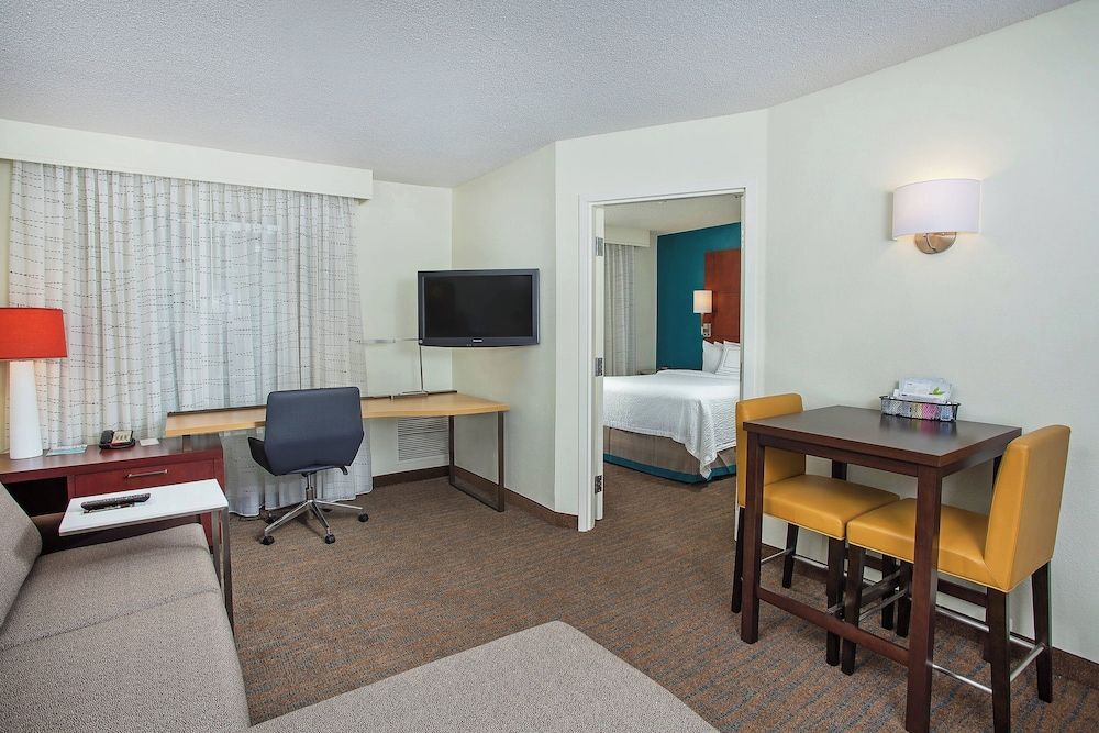 Suite, 1 Bedroom (Hearing Accessible)