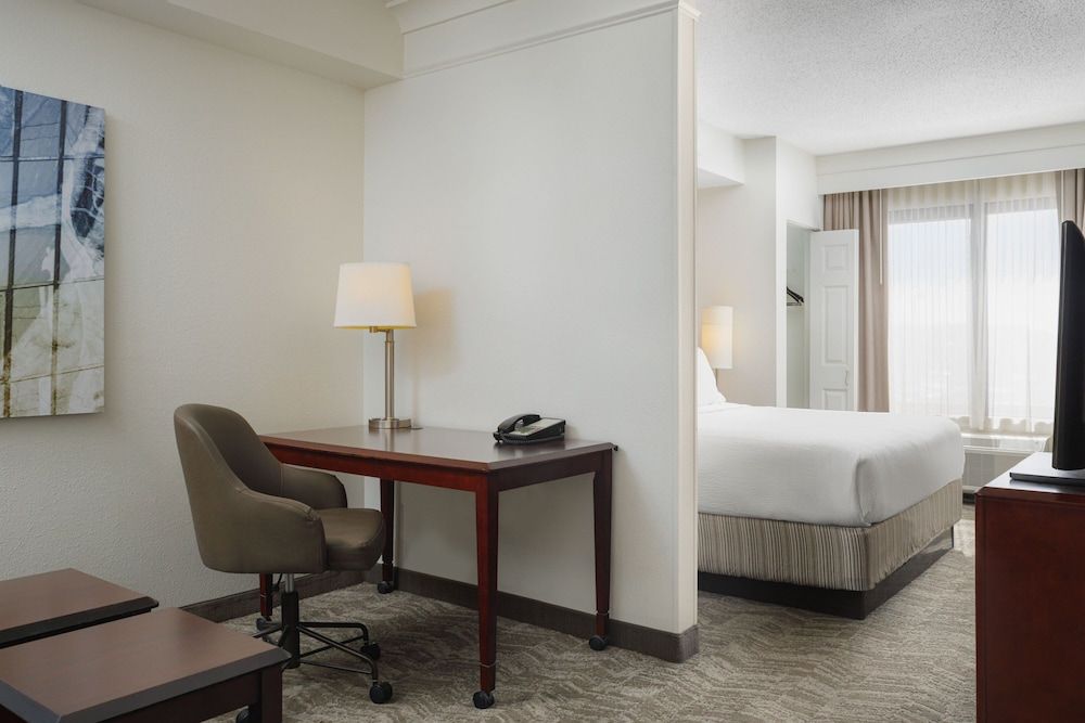 Suite, 1 King Bed with Sofa bed (Mobility/Hearing Accessible, Tub)