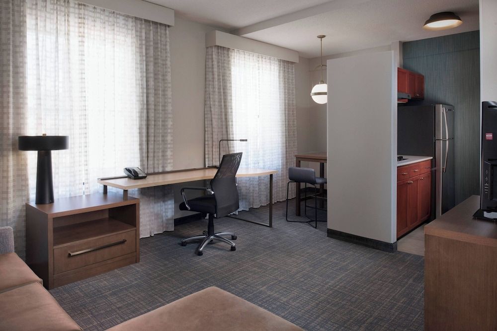 Studio, 1 Queen Bed with Sofa bed (Extended)