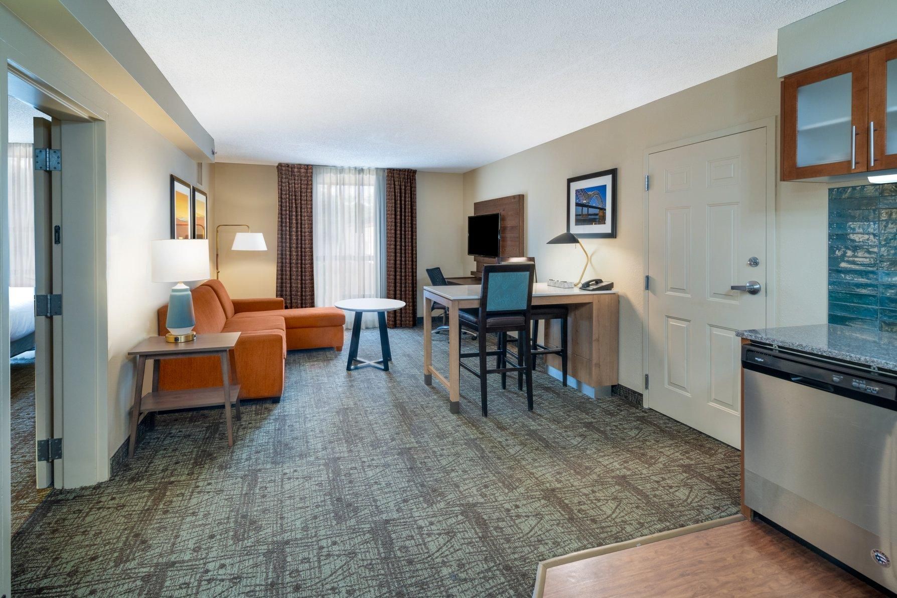 2 Queen Beds 1 Bedroom Suite