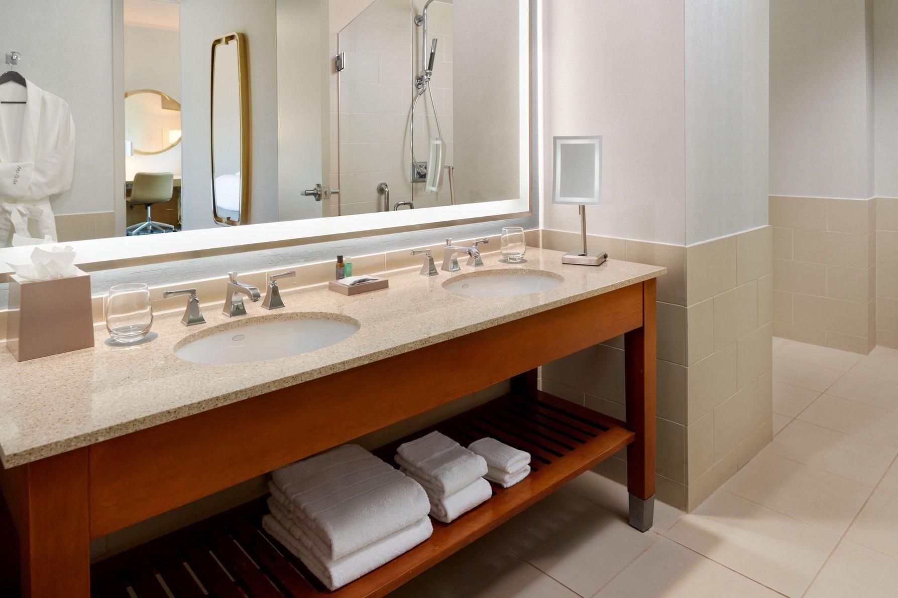 1 Bedroom Junior Suite, 1 King, Sofa bed