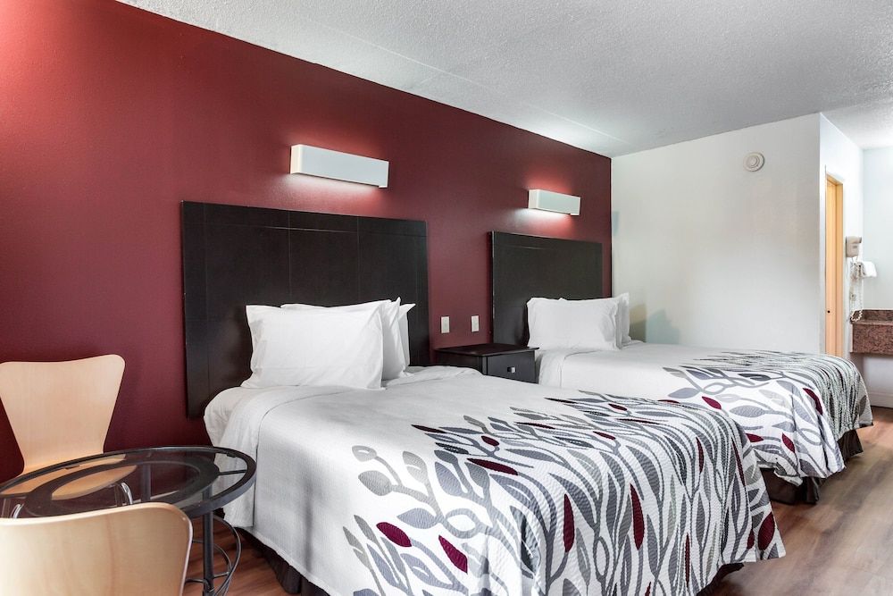 Red Roof Inn Monteagle - I-24 Deluxe Room, 2 Double Beds, Non Smoking 4