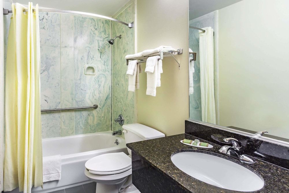 Upgraded, Room, 1 King Bed, Non Smoking, Hot Tub
