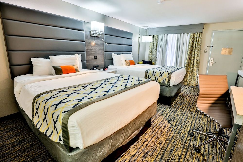 Deluxe Room, 2 Queen Beds, Non Smoking