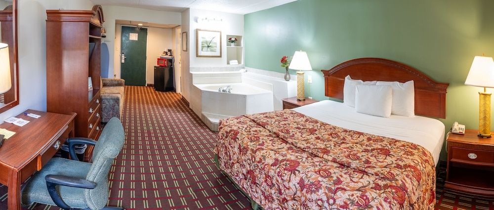 Select Inn Murfreesboro Room, 1 King Bed, Non Smoking, Jetted Tub