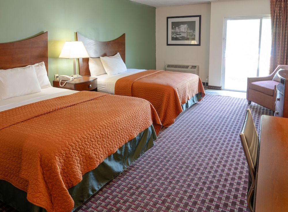 Select Inn Murfreesboro Deluxe Double Room 5