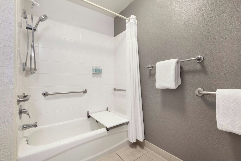 Room, 2 Queen Beds, Non Smoking