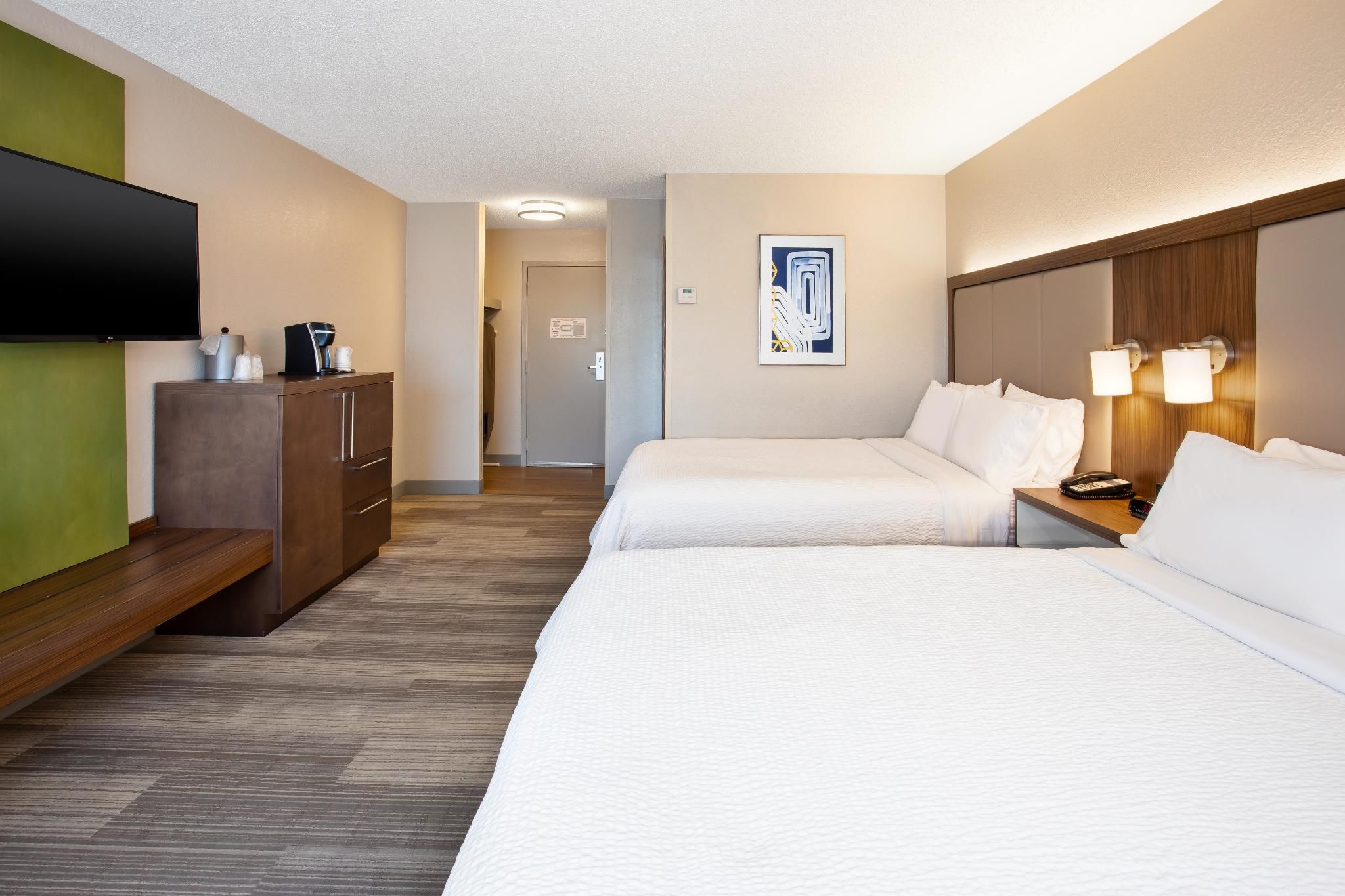 2 Queen Beds Standard Comm Access