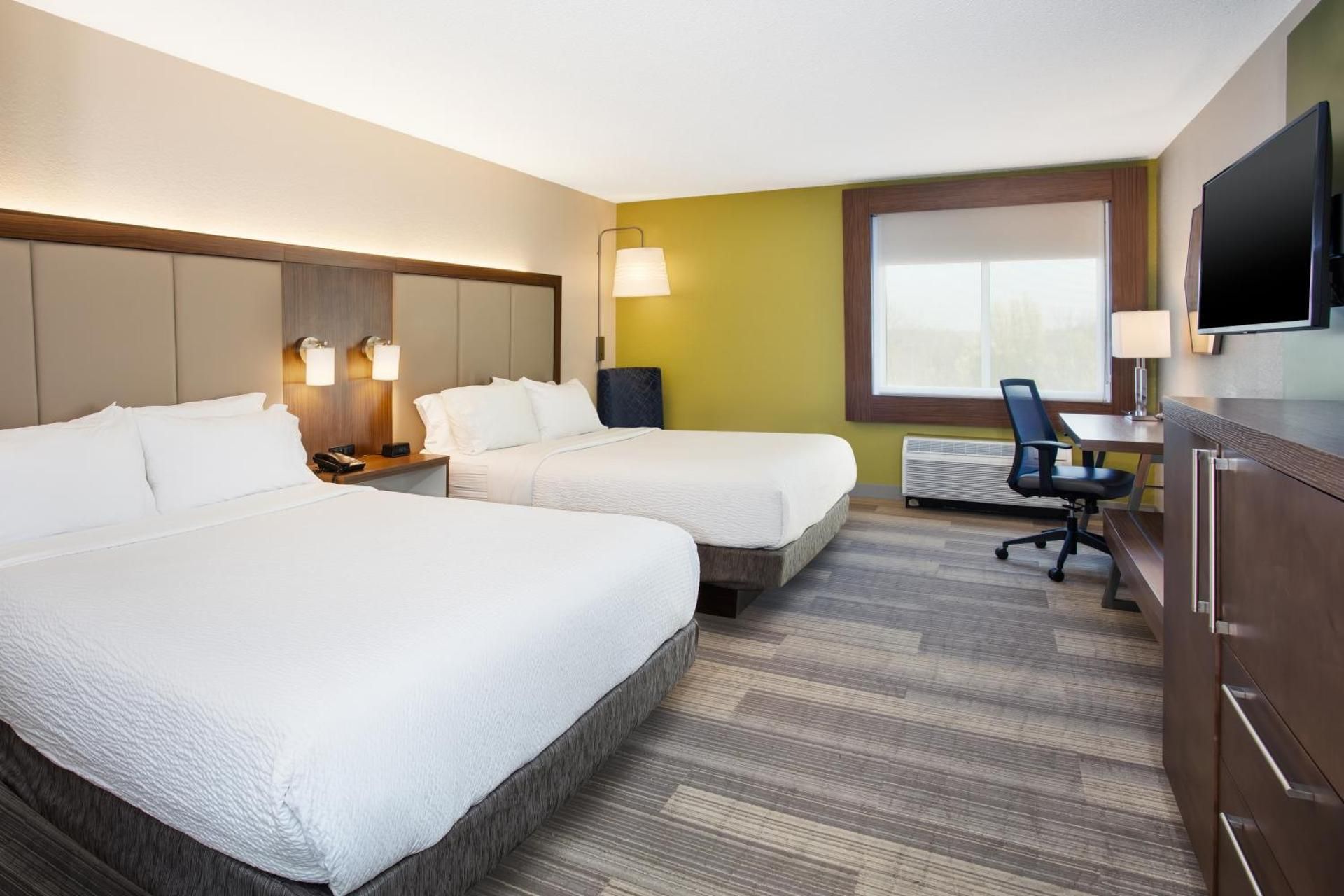 One King Bed With Balcony Communication Accessible
