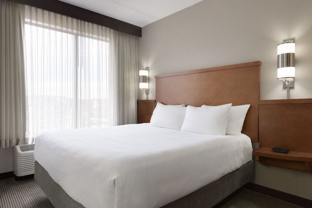 Room, 1 King Bed (High Floor)