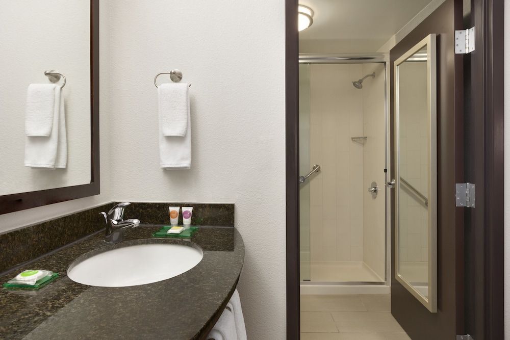 Room, 1 King Bed (High Floor)