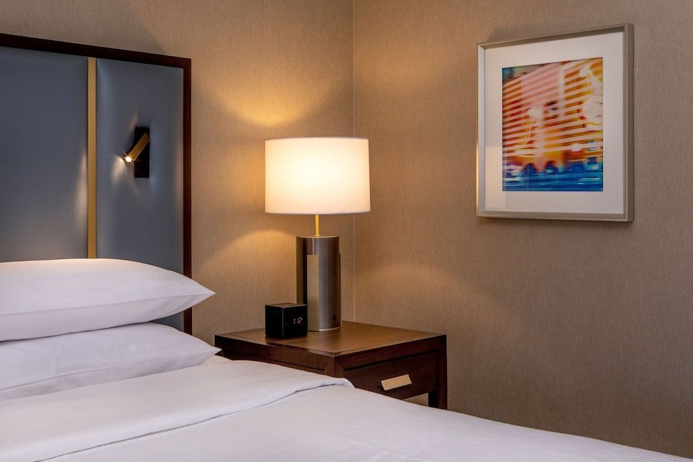 Deluxe Room, 1 King Bed (Balcony)