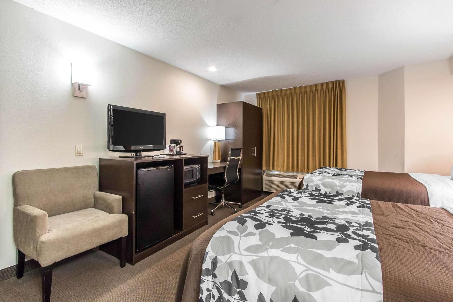 2 Double Beds Nonsmoking