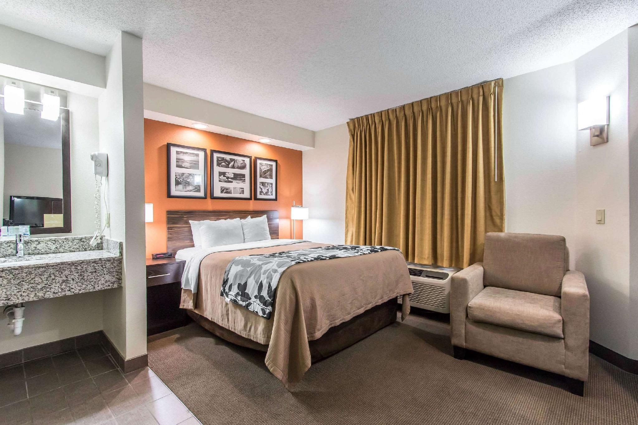 1 Queen Bed, Nonsmoking, Accessible