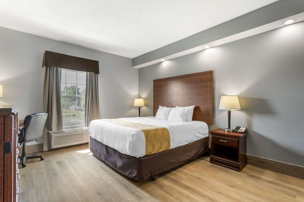 Standard Room, 1 King Bed, Non Smoking