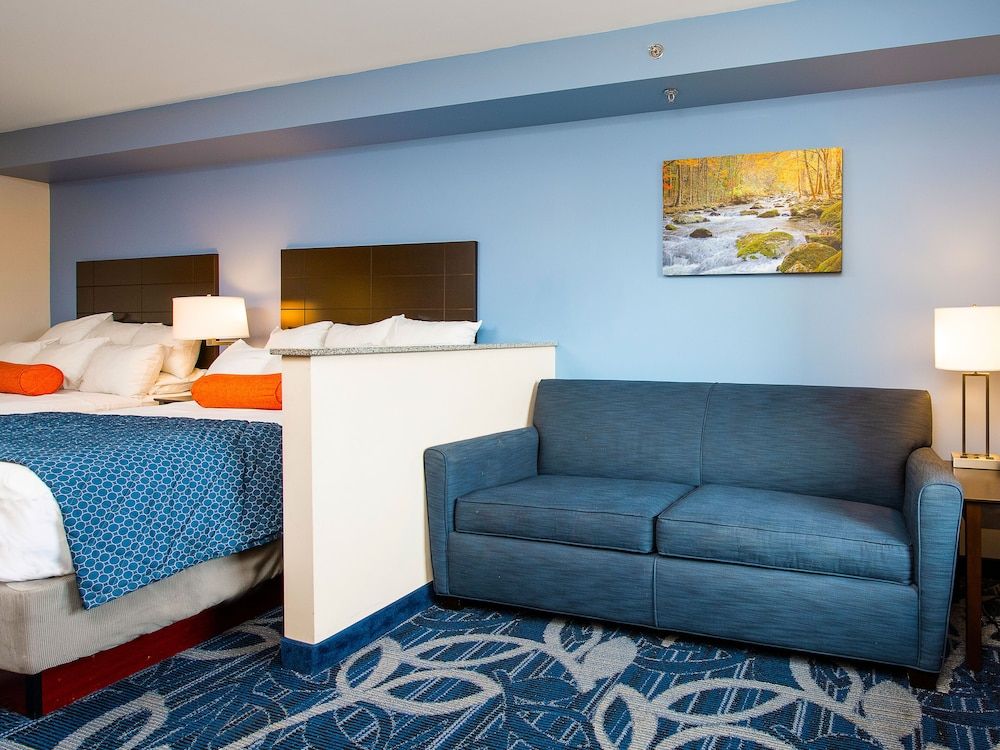 Family Room, Balcony, Mountain View