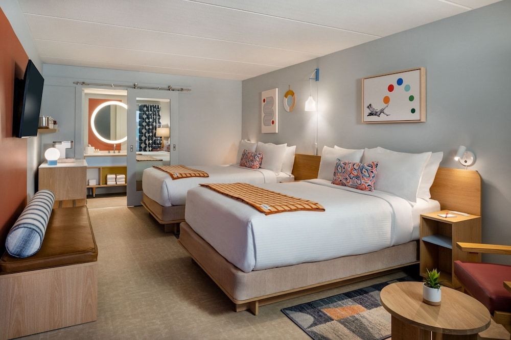 Standard Room, 2 Queen Beds, Non Smoking (Mobility/Hearing Accessible, Tub)
