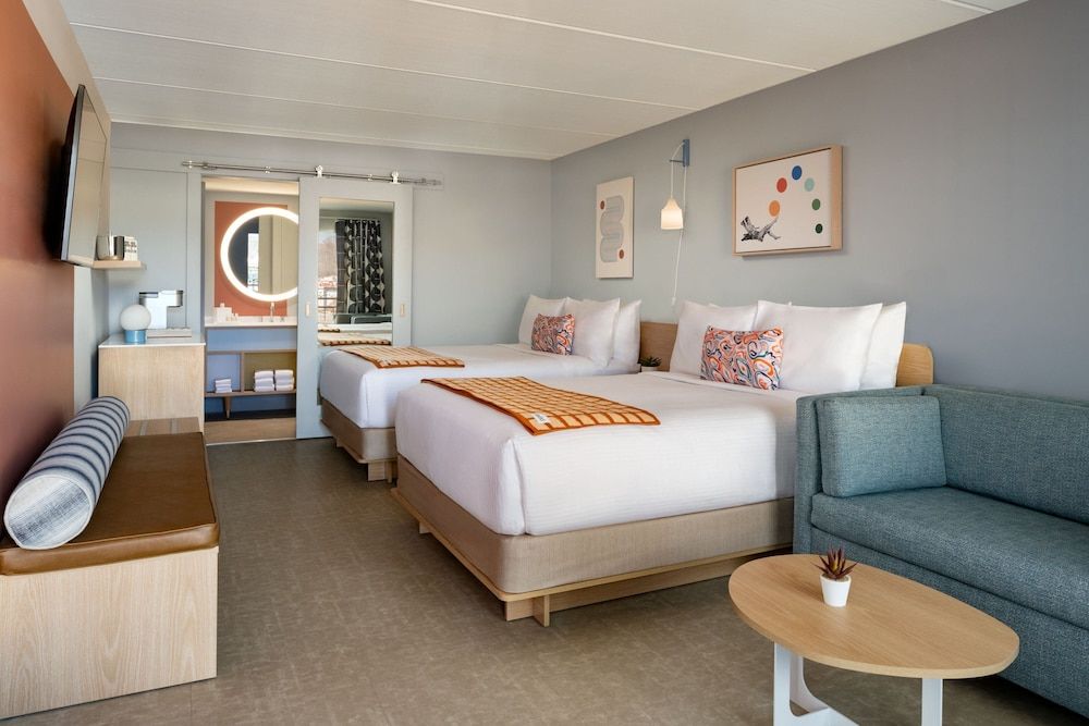Deluxe Room, 2 Queen Beds, Non Smoking