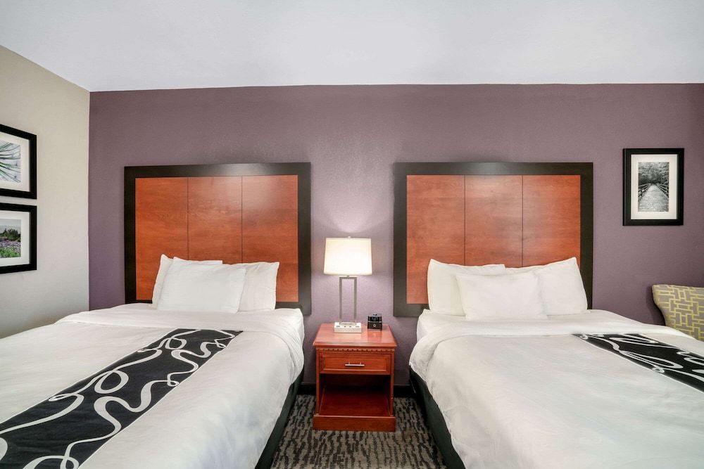 Suite, 2 Queen Beds, Non Smoking