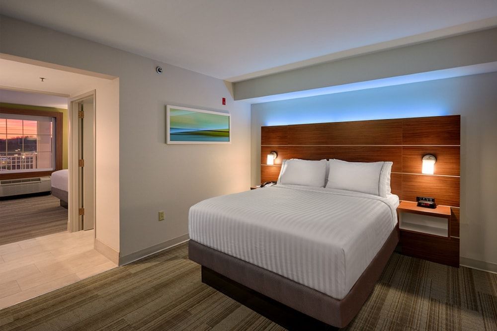 Standard Room, 2 Queen Beds, Mountain View