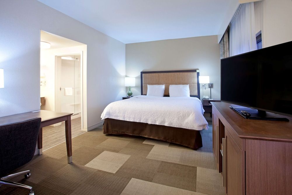 Standard Room, 1 King Bed with Sofa bed, Non Smoking