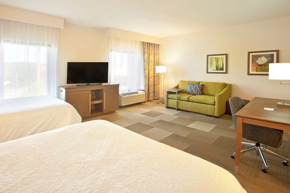 Suite, 2 Queen Beds, Non Smoking