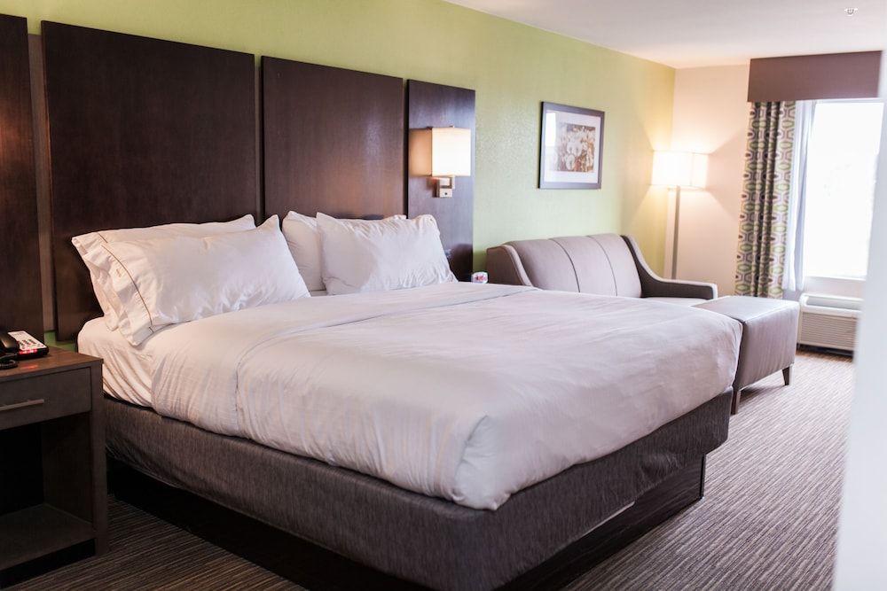 Standard Room, 1 King Bed with Sofa bed, Accessible (Communications)