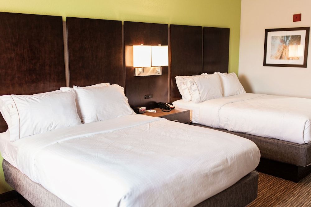 Standard Room, Multiple Beds, Refrigerator