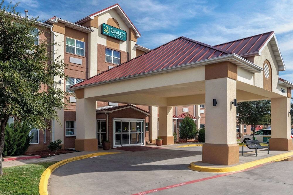 undefined Quality Suites Addison - Dallas 10