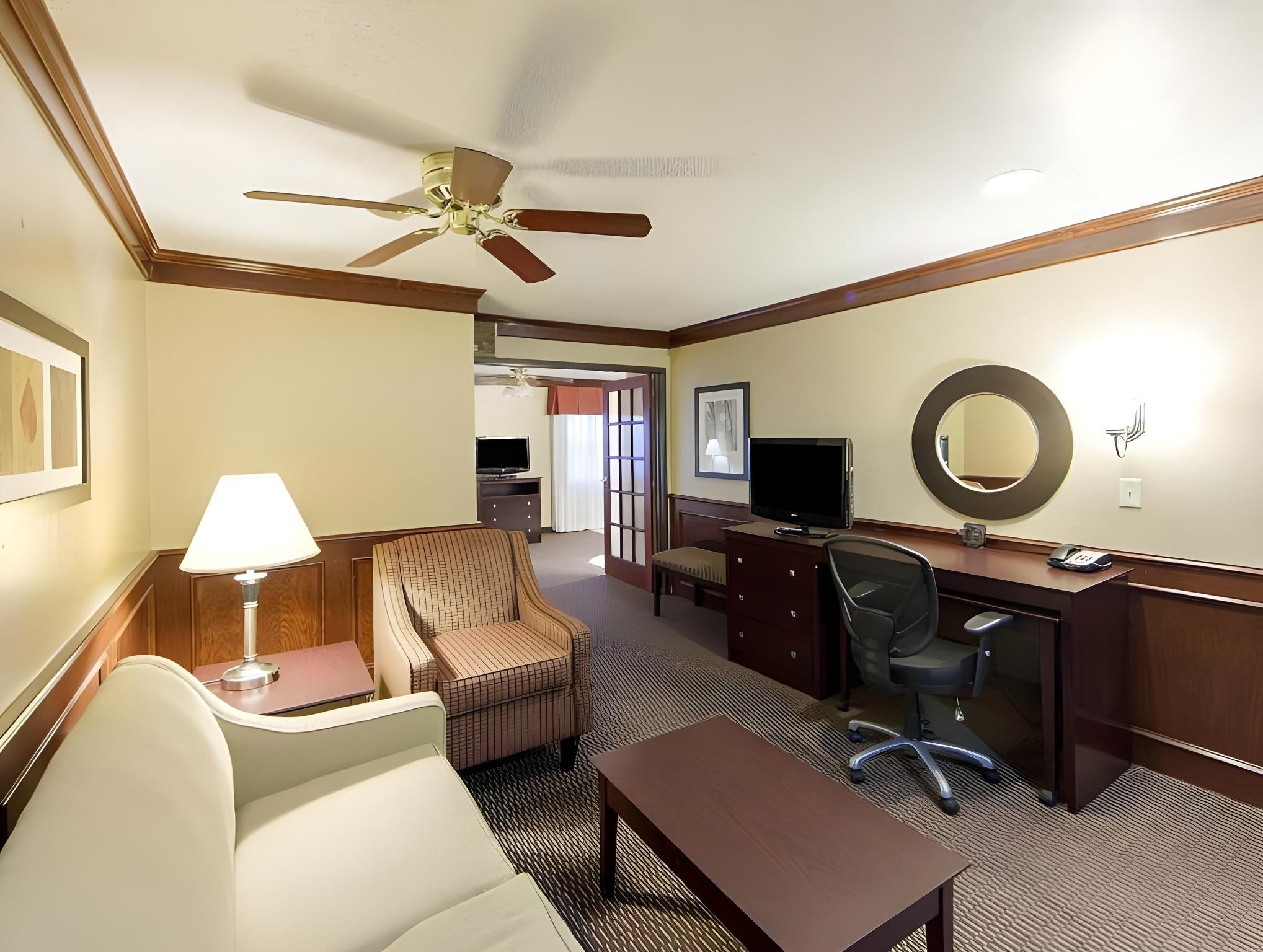 Quality Suites Addison - Dallas Suite 2 Queen Beds 27