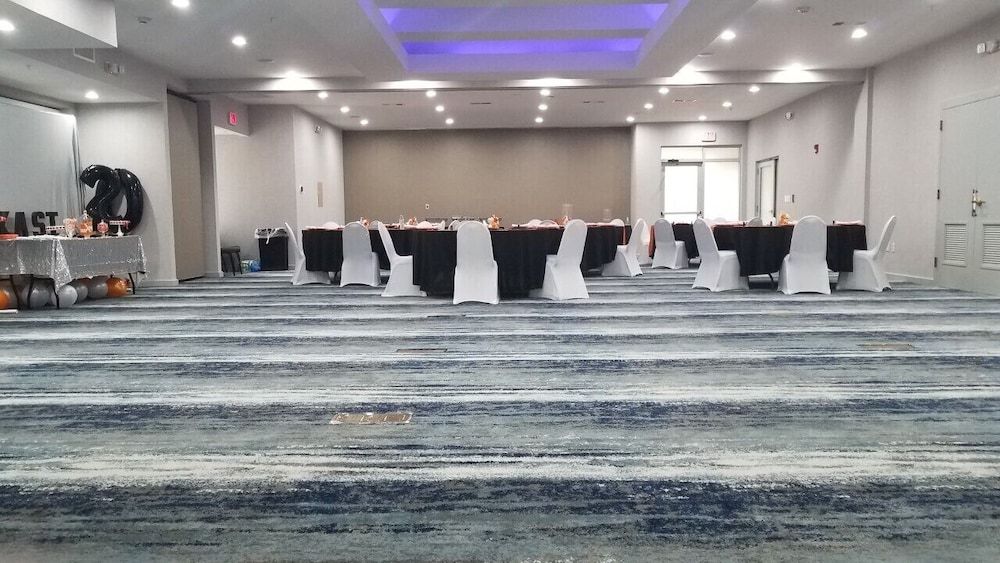 undefined Pace Hotel Addison 6