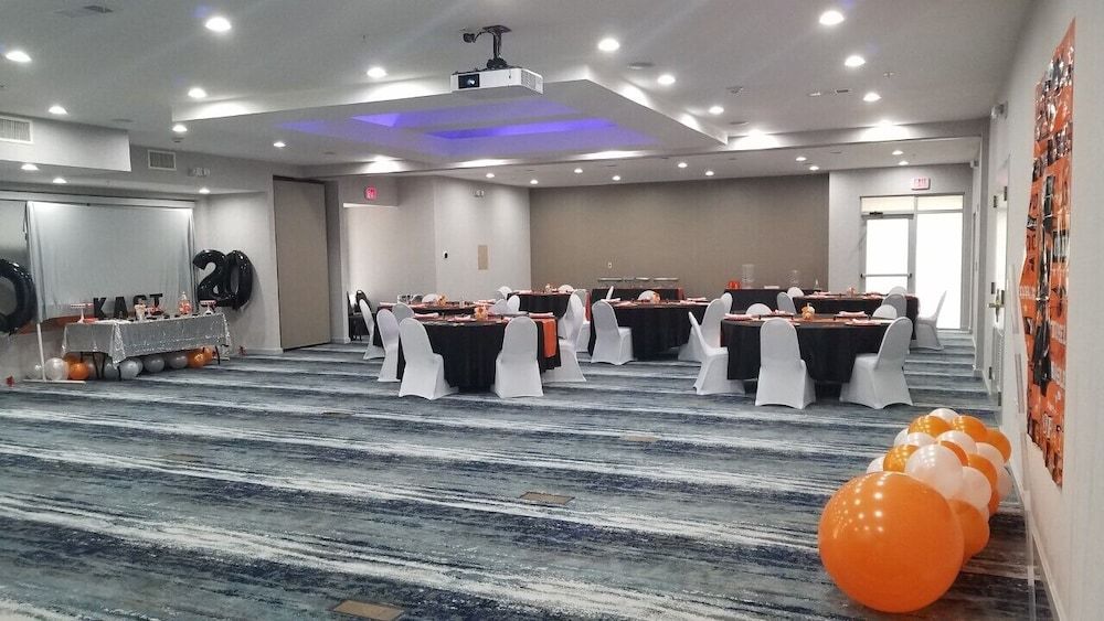 undefined Pace Hotel Addison 8