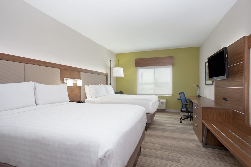 Suite, 1 King Bed (Leisure)