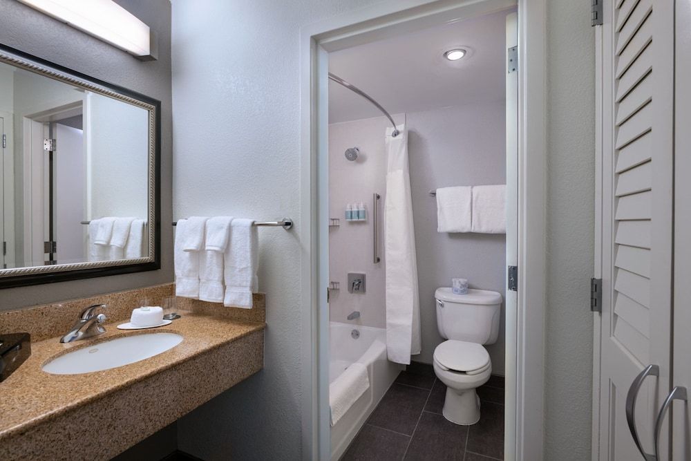 Suite, 2 Double Beds and 1 Double Sofa Bed