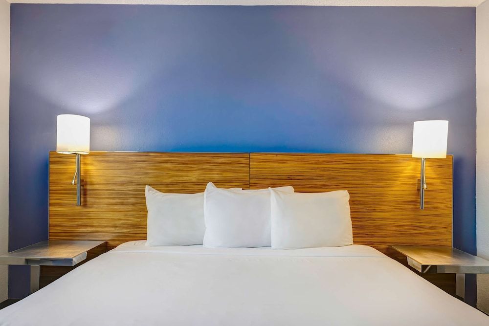Standard Room, 1 King Bed, Non Smoking