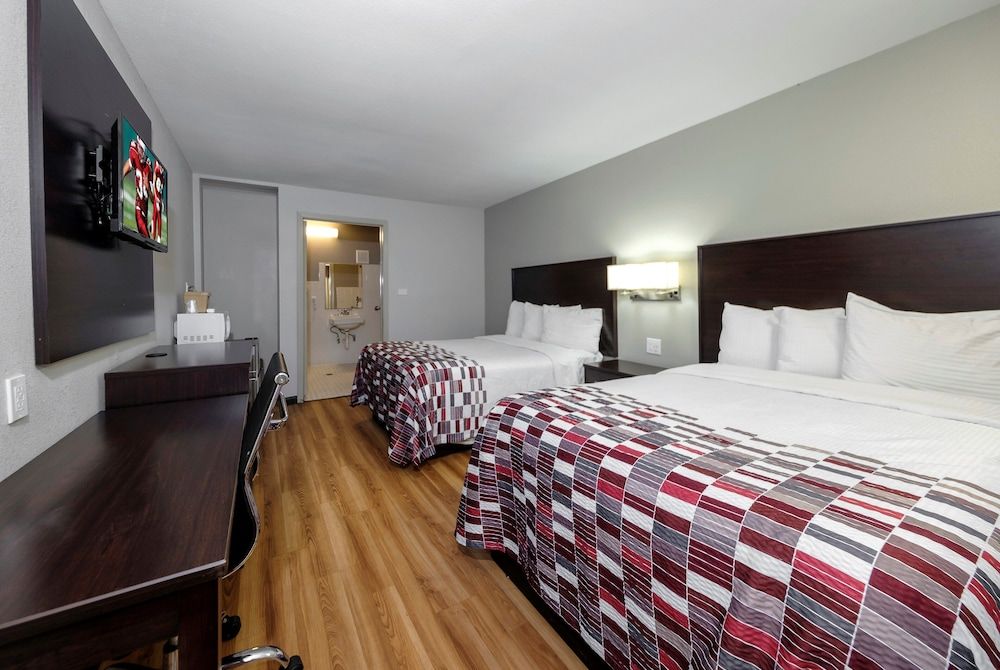 Deluxe Room, 2 Double Beds, Accessible, Non Smoking (Roll-In Shower)