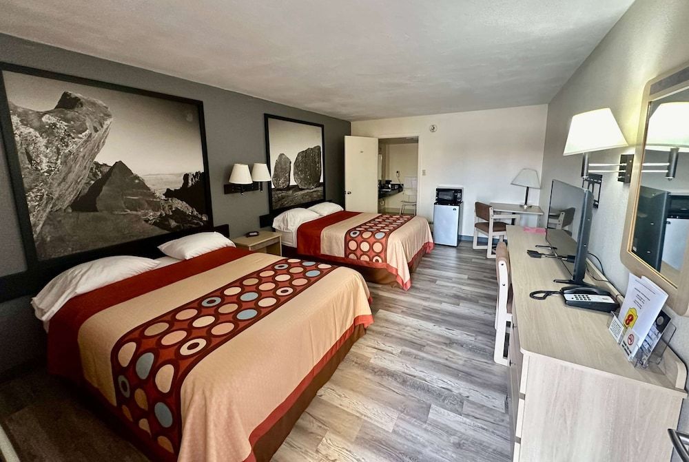 Room, 2 Queen Beds, Accessible, Non Smoking (Mobility,Hearing,Roll-In Shower)