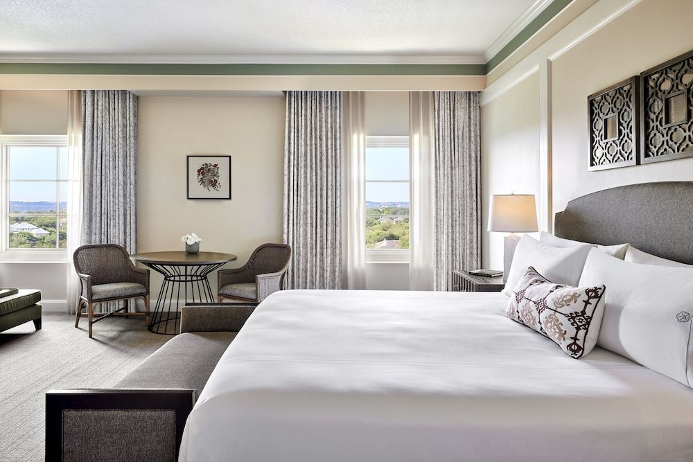 Deluxe Suite (Fazio Suite)