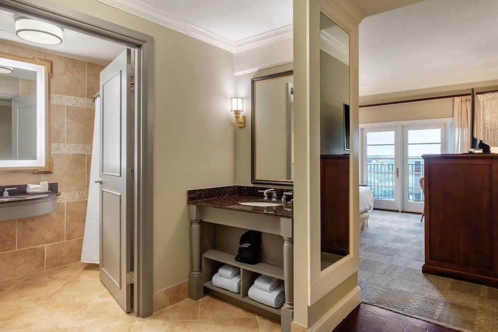 Omni Barton Creek Resort & Spa Austin Deluxe Room, 2 Queen Beds 8