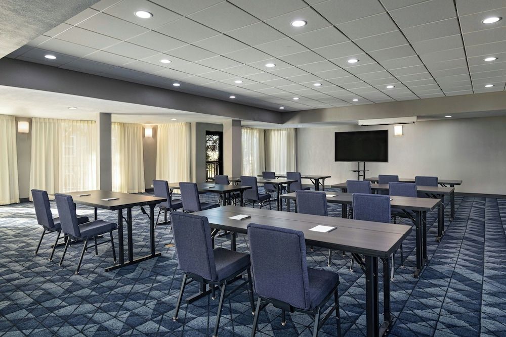 undefined Courtyard by Marriott Austin The Domain Area 8