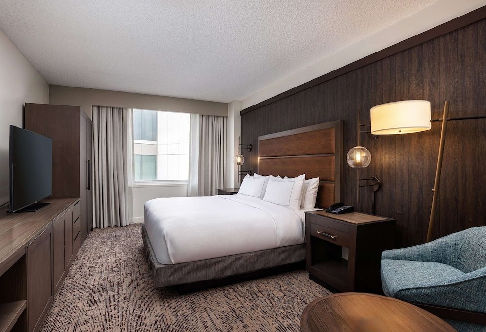 DoubleTree Suites by Hilton Austin Downtown Capitol Studio, 1 King Bed 2