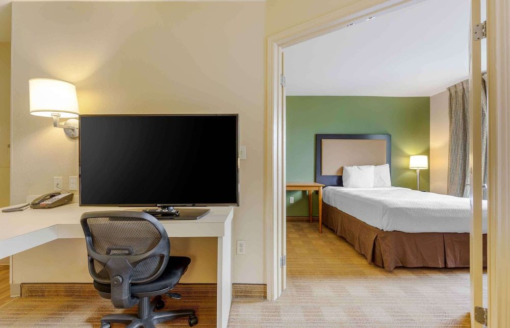 undefined Extended Stay America Suites Austin North Central 7