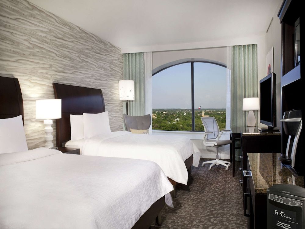 undefined Hilton Garden Inn Austin Downtown 3