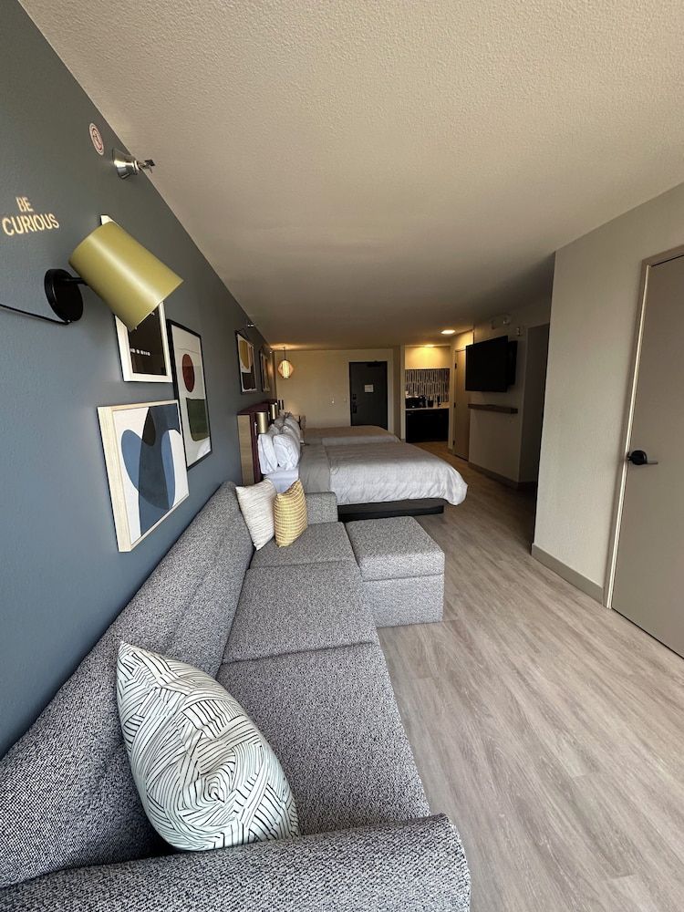 Atwell Suites Austin Airport by IHG Room, 2 Queen Beds, Accessible (Mobility, Roll-In Shower) 7