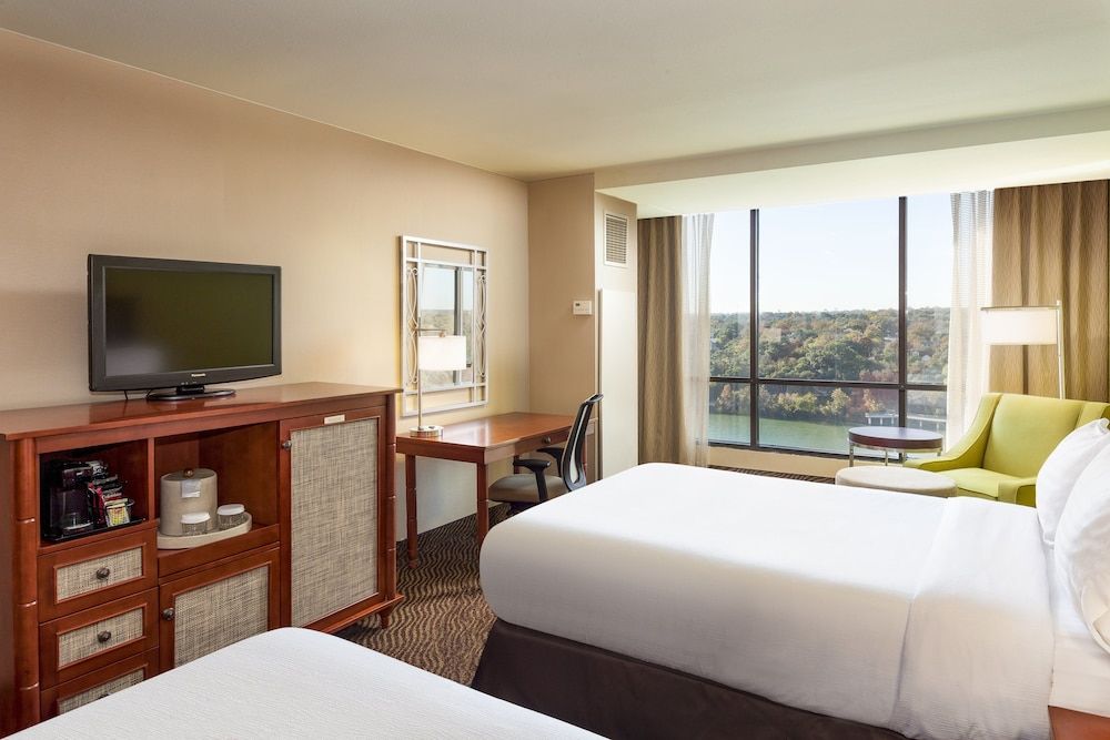 Standard Room, 2 Double Beds, Lake View