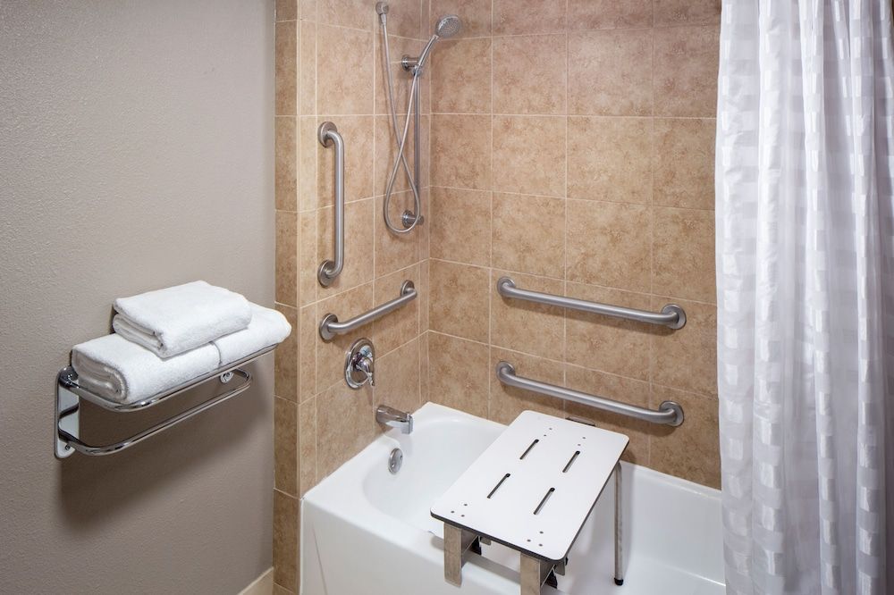 Room, 1 King Bed, Accessible, Bathtub