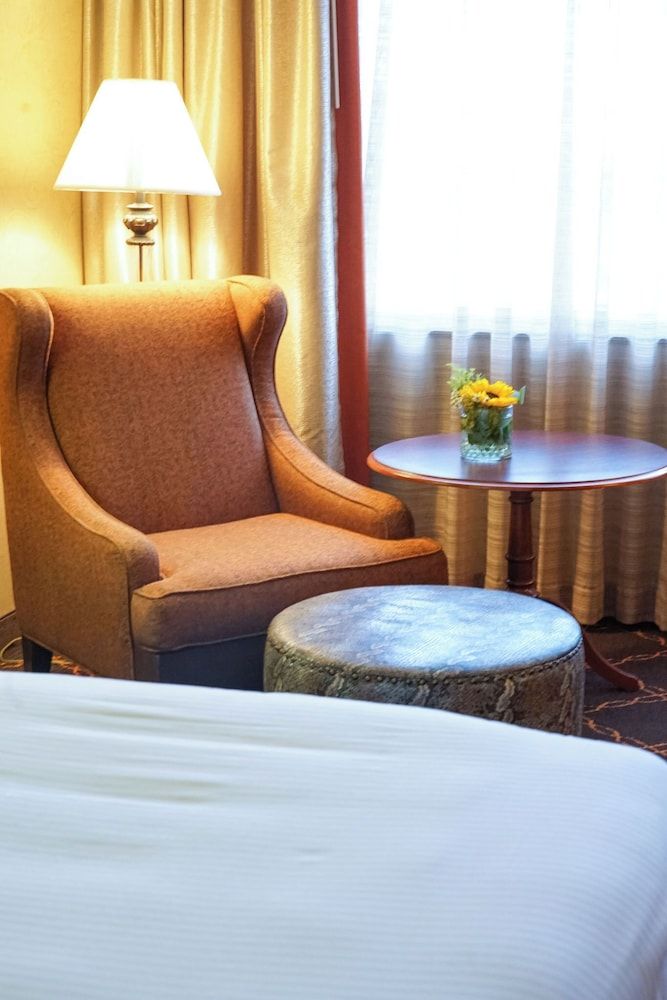 undefined Austin Southpark Hotel 10