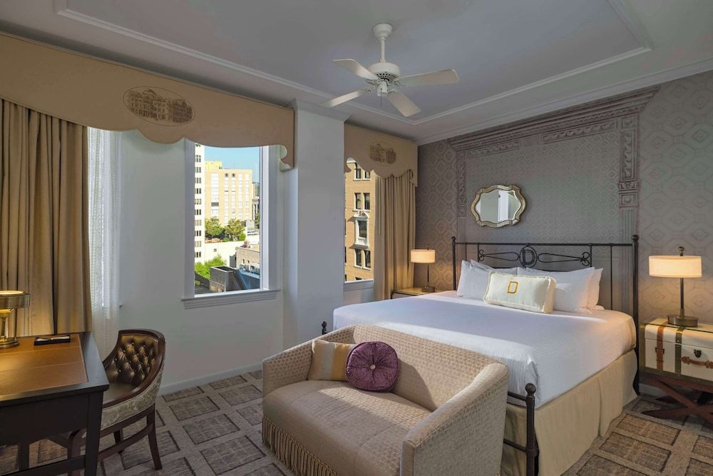Room, 1 King Bed, Balcony